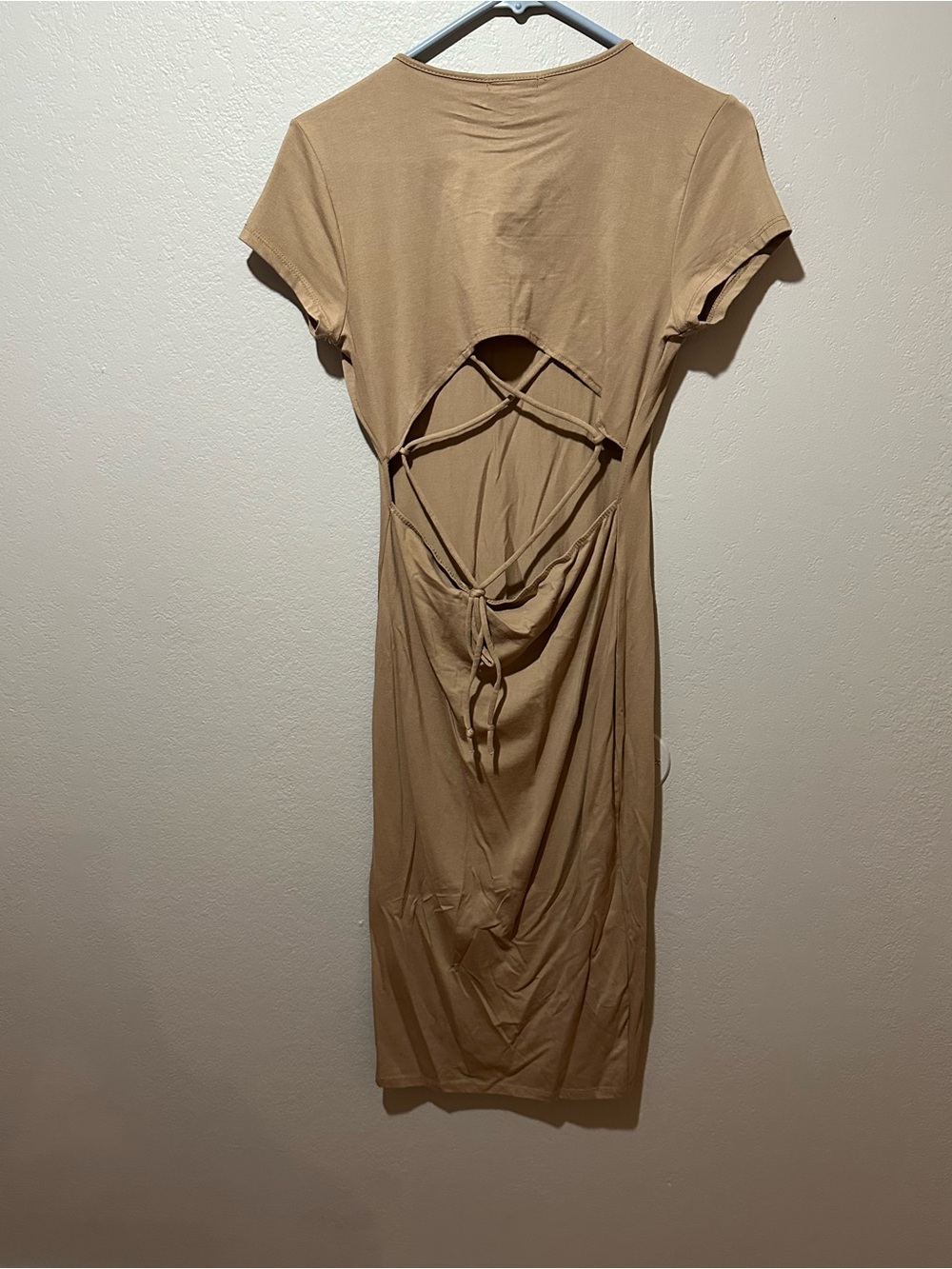 Women’s Tan Cutout Tie-Back Midi Dress